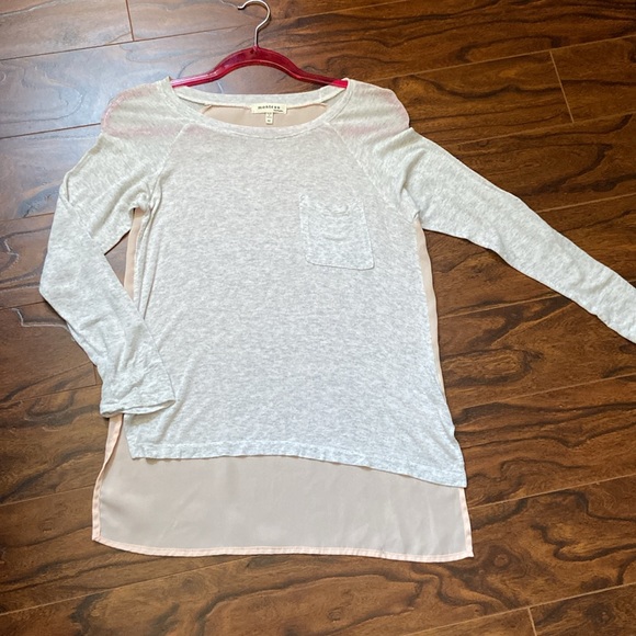 Cute Monteau top in size M - Picture 6 of 6